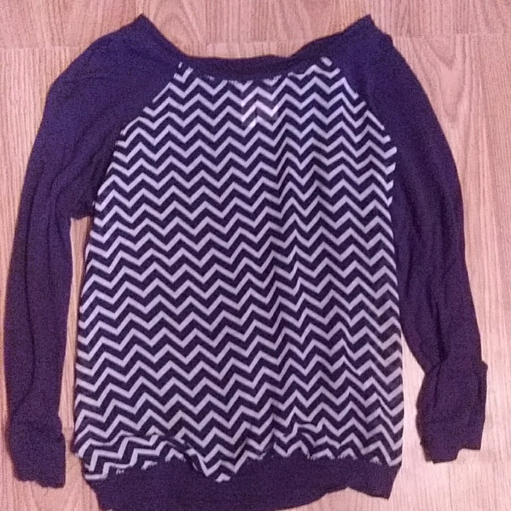 Zig zag white and navy blue (part see thru)